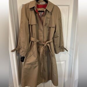 Trench coat with removable inner layer